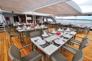 Al Fresco Dining