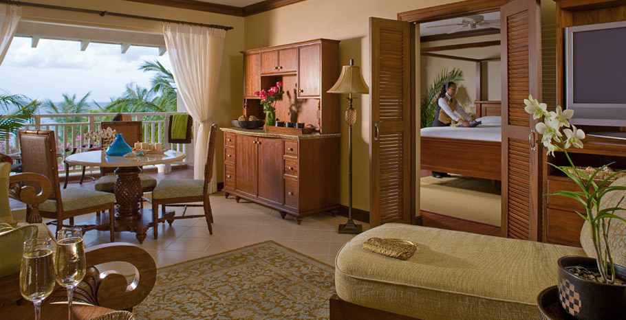 Caribbean Beachfront One Bedroom Butler Suite (1B)